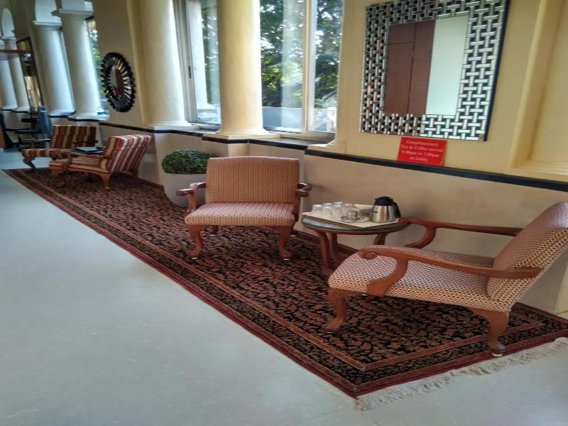 Elphinstone Hotel image