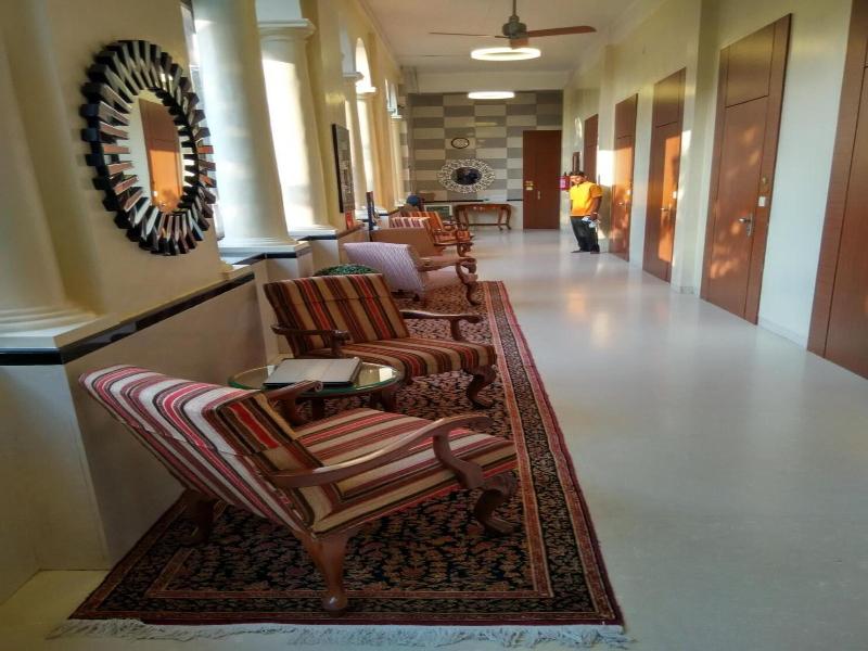 Elphinstone Hotel image