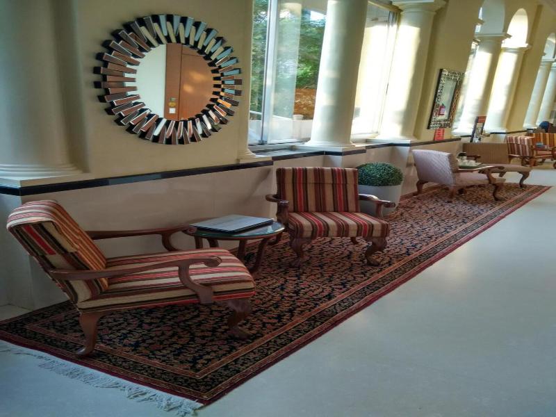 Elphinstone Hotel image