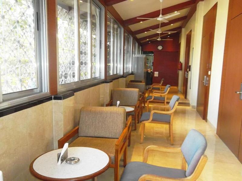 Elphinstone Hotel image