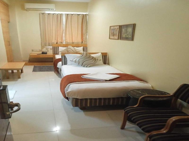 Bentley Hotel image