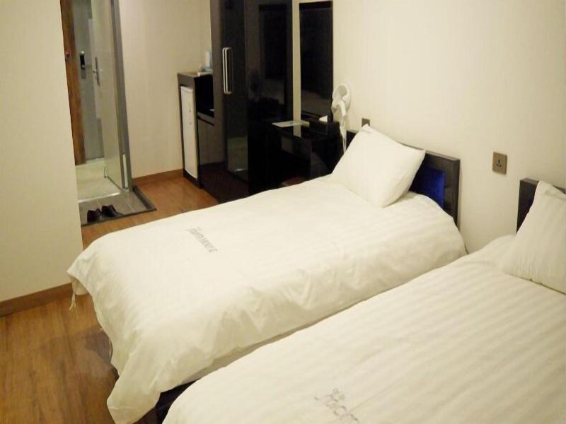 Myeongdong Mom House Foreigners Only image