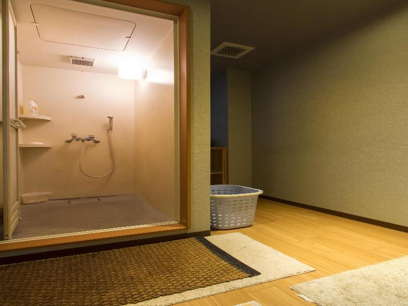 Business Hotel Wako image