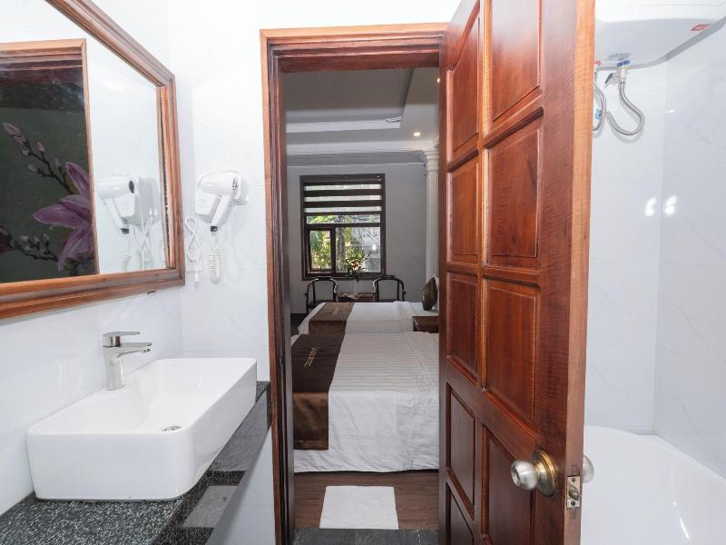 Jade Hotel Hue