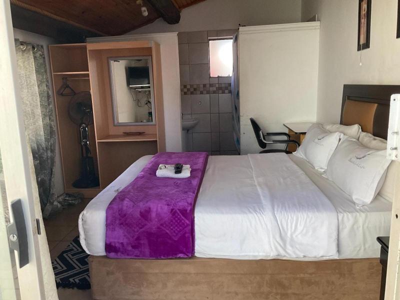 Royal Olympia Lodge image