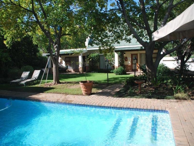 Sunninghill Guest Lodge image