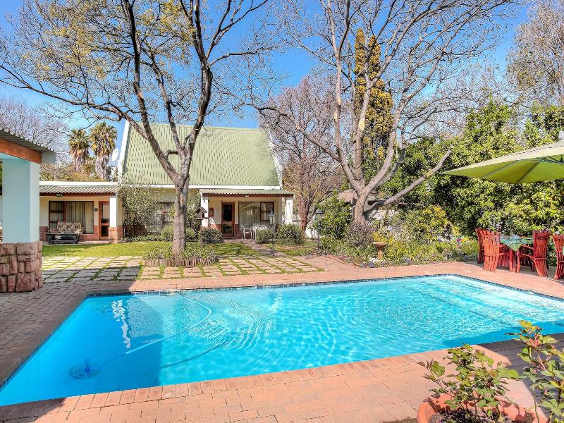 Sunninghill Guest Lodge image