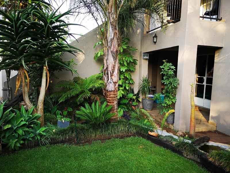 Airport Lodge Guest House image