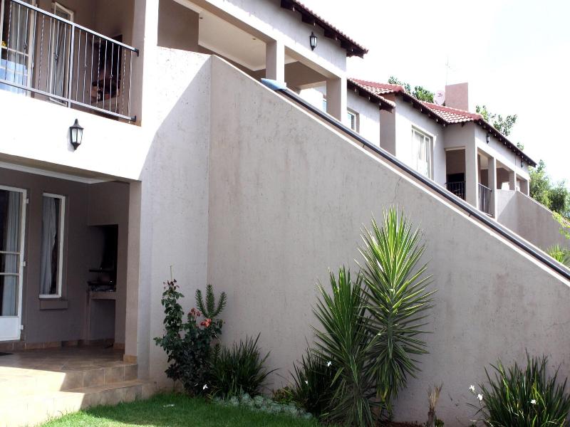 Airport Lodge Guest House image