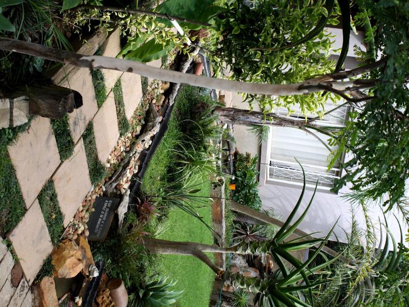 Airport Lodge Guest House image