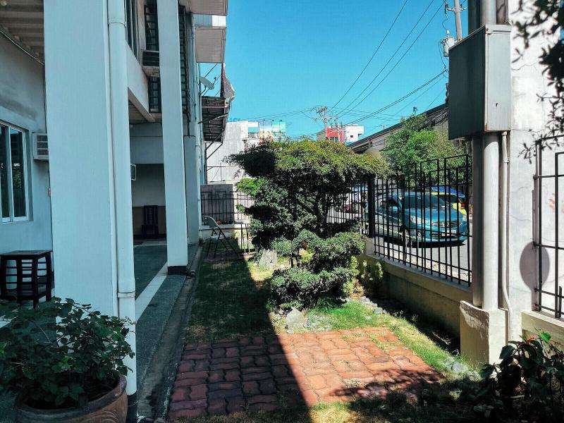 Siayan Travellers Inn image