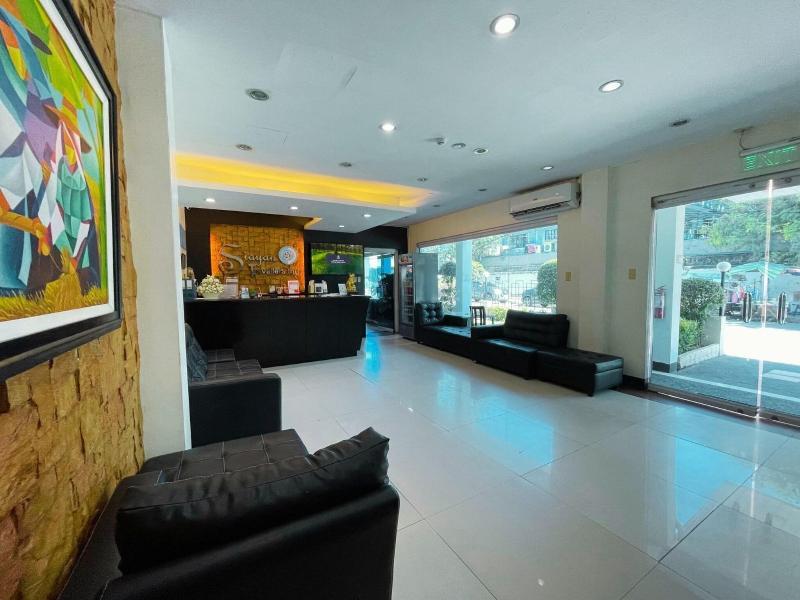 Siayan Travellers Inn image