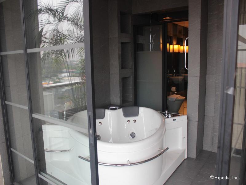 Soleste Suites image