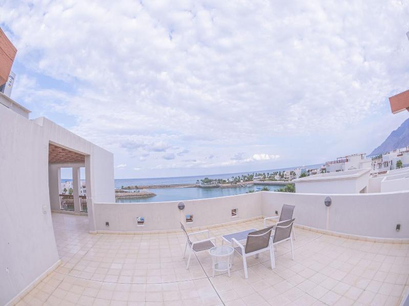Le Sifah Resort Apartment image