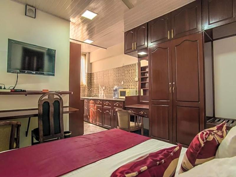 Diamond Plaza Apartments image