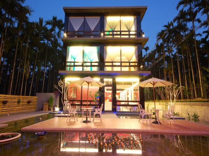 Full House Bed And Breakfast image