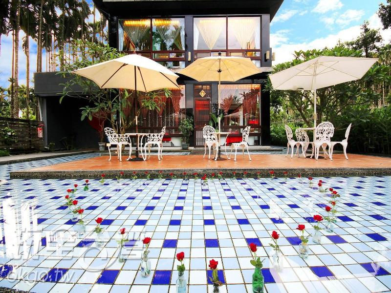 Full House Bed And Breakfast image