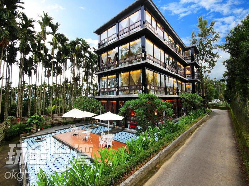 Full House Bed And Breakfast image