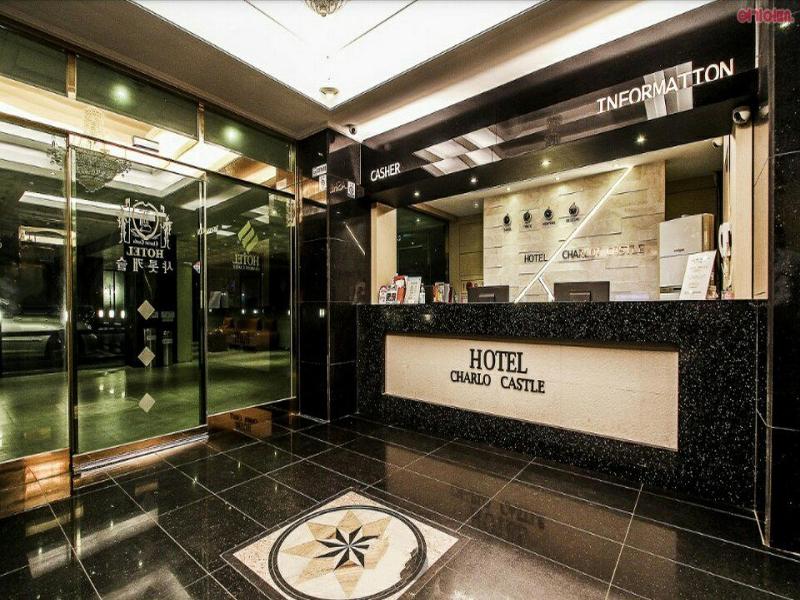 Hotel Charlot Castle image