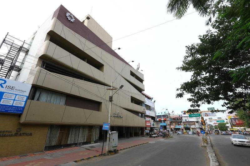 Navaratna By Omatra Hotels image