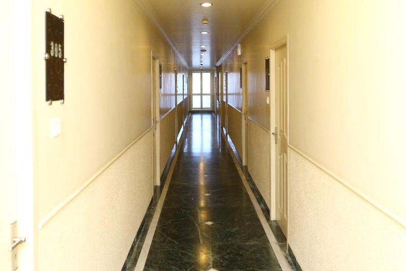 Navaratna By Omatra Hotels image