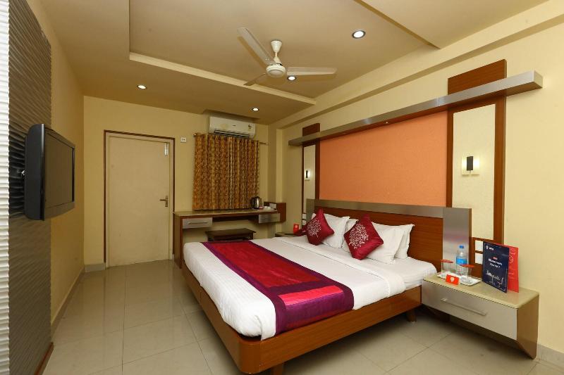 Navaratna By Omatra Hotels image