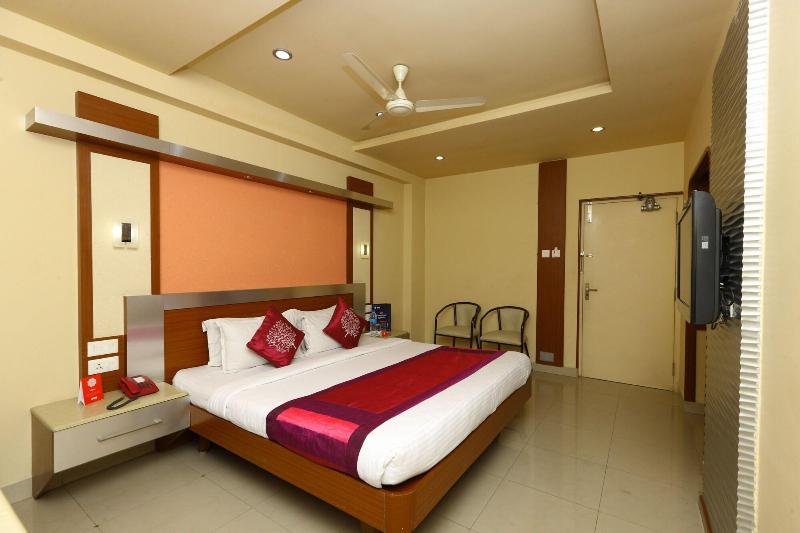 Navaratna By Omatra Hotels image