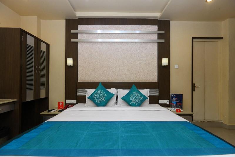 Navaratna By Omatra Hotels image