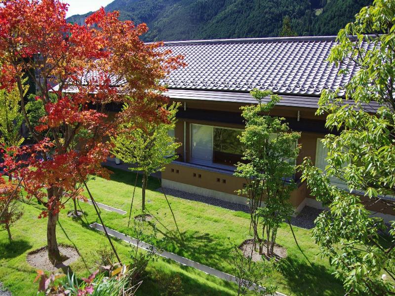 Gero Onsen Yukyunohana image