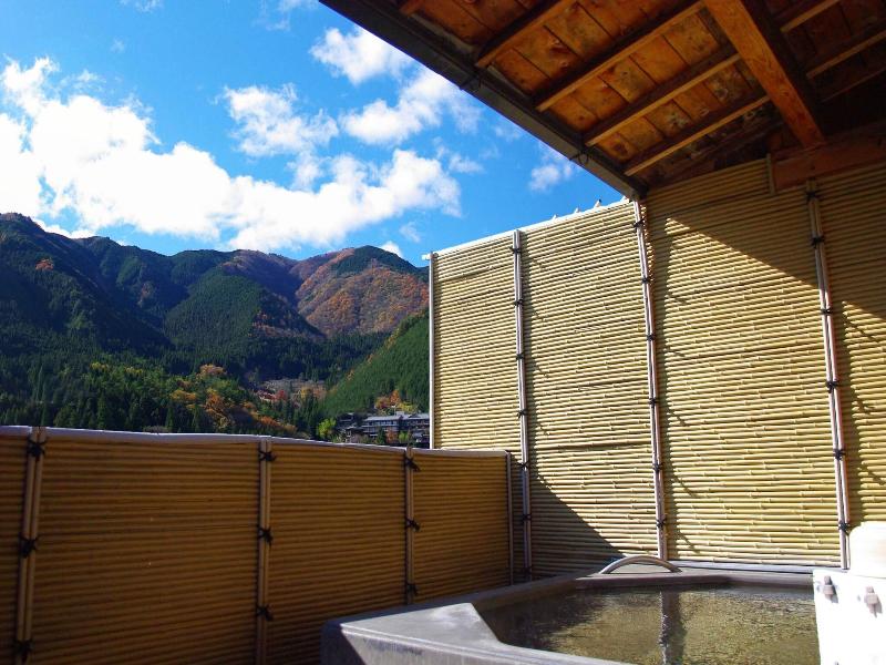 Gero Onsen Yukyunohana image