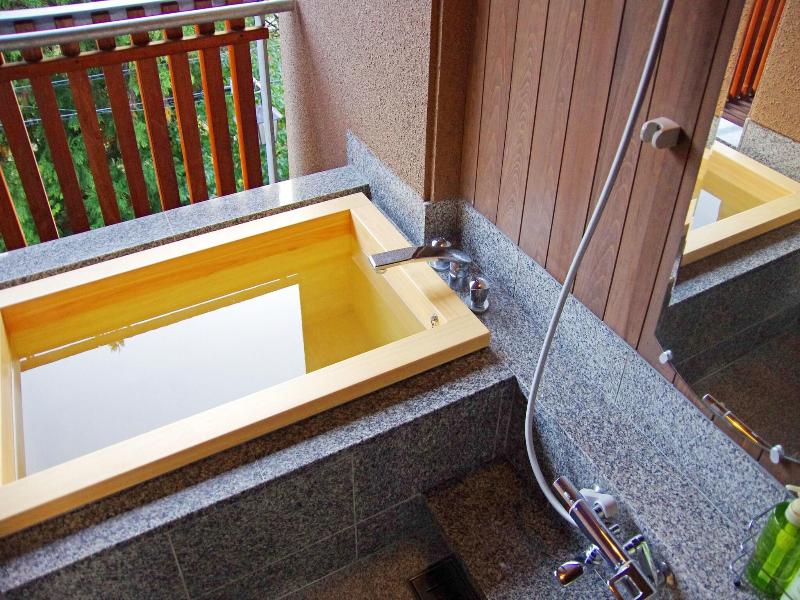Gero Onsen Yukyunohana image