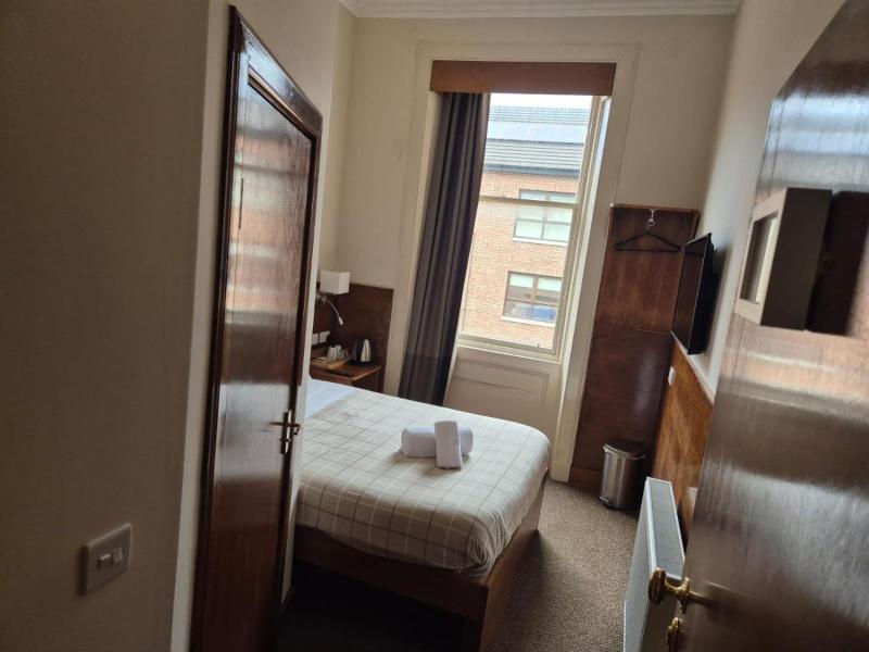 Douglas Hotel image