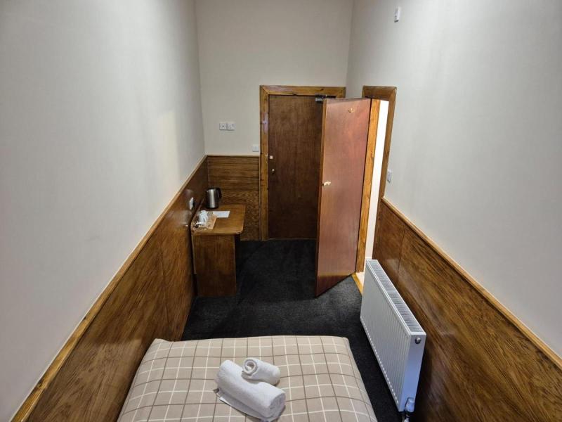 Douglas Hotel image