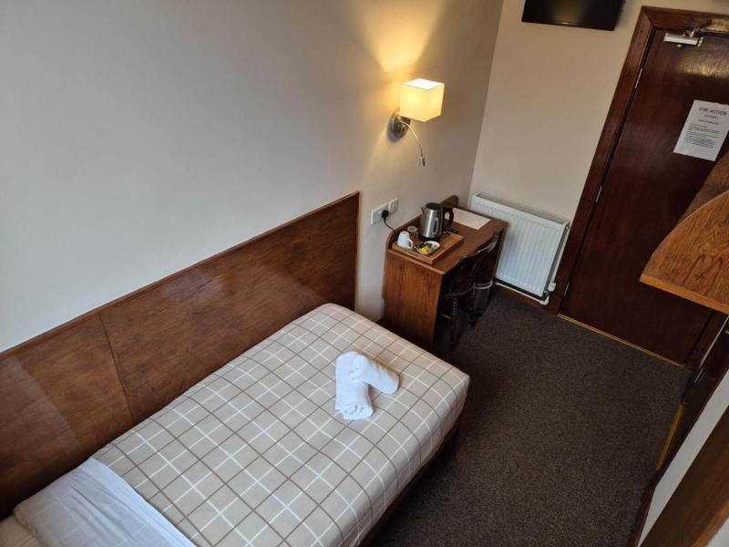 Douglas Hotel image