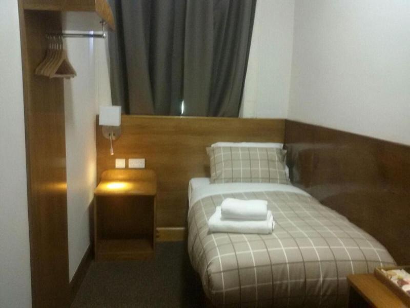 Douglas Hotel image