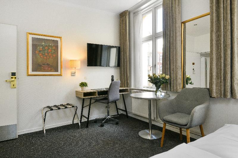 Hotel Tiffany image
