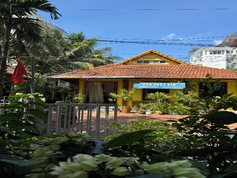 Phu Quoc Kim Bungalow On The Beach
