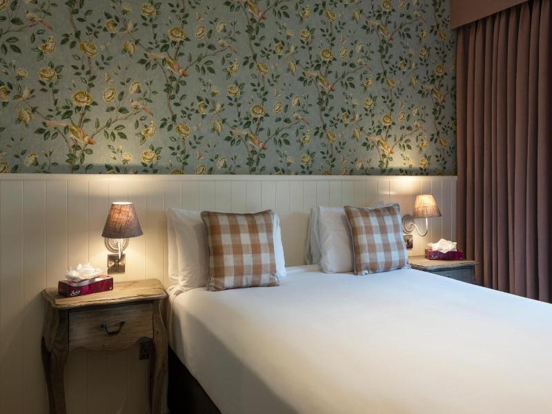 The Glenside Hotel image