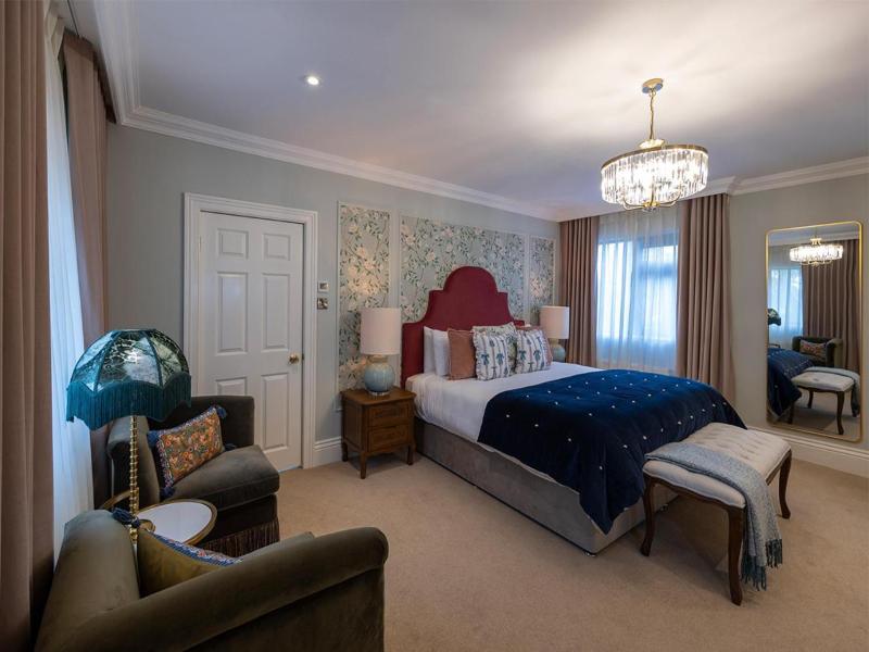 The Glenside Hotel image