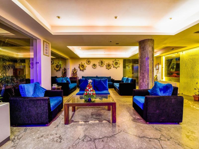 Fabhotel King S Court image