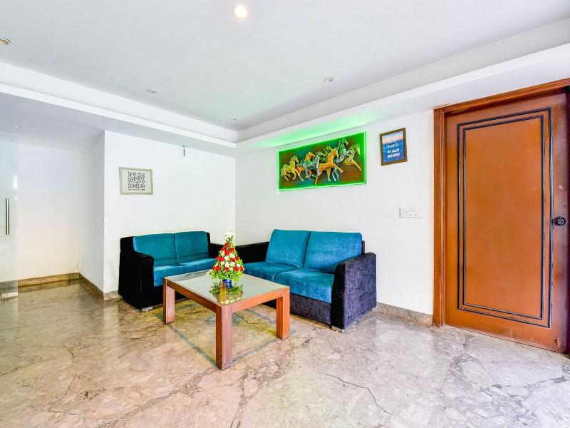 Fabhotel King S Court image