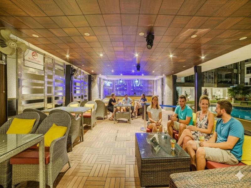 Fabhotel King S Court image
