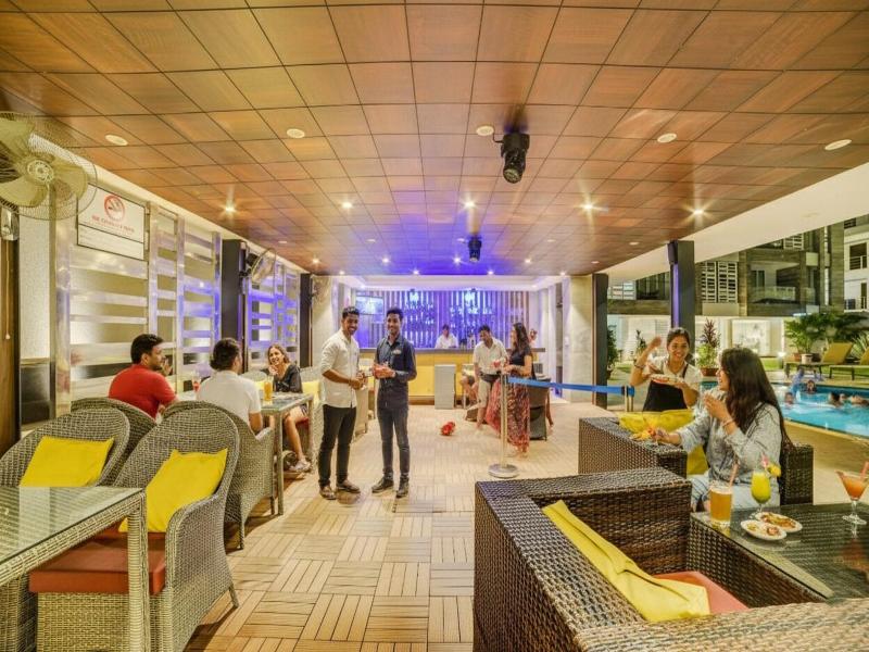 Fabhotel King S Court image