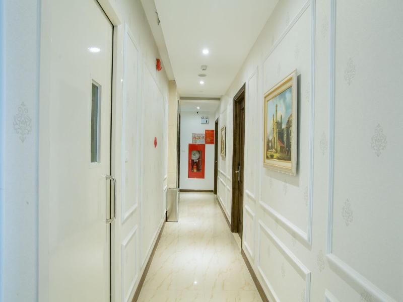Louisland Hotel image