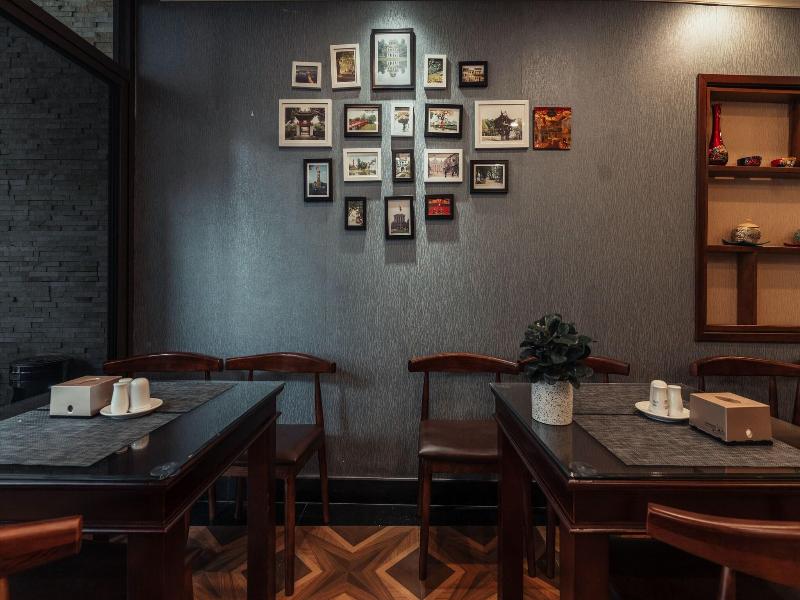 Le Foyer Hotel Hanoi image