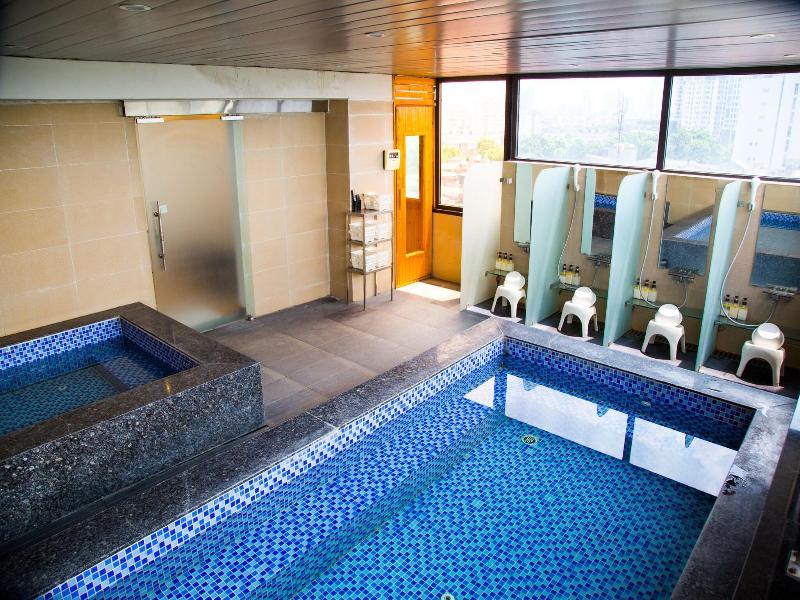 Sakura Hotel image