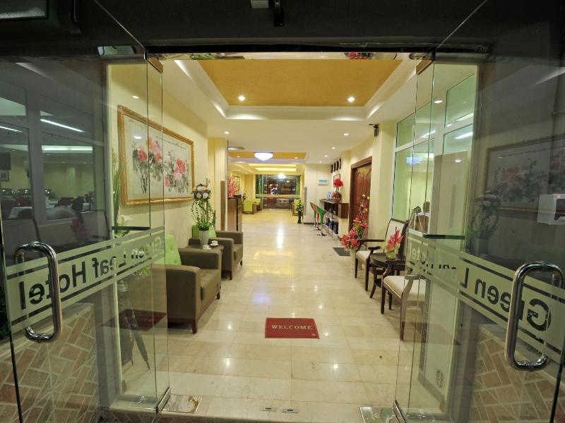 Green Leaf Hotel image