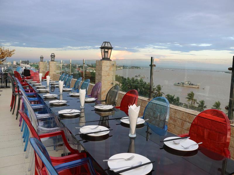 Uptown Hotel image