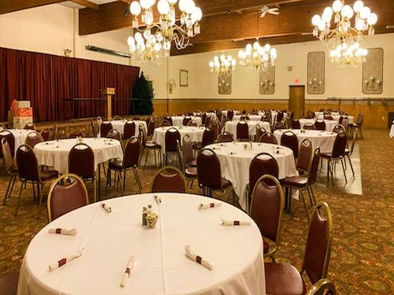 Voyageur Inn And Conference Center image
