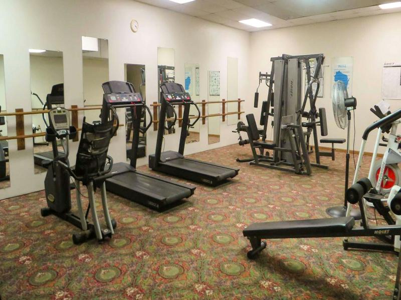 Voyageur Inn And Conference Center image